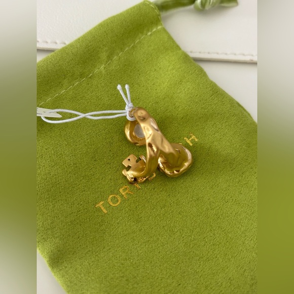 Tory Burch Roxanne Ring Sz 7 NWT and Dust bag - Picture 6 of 7